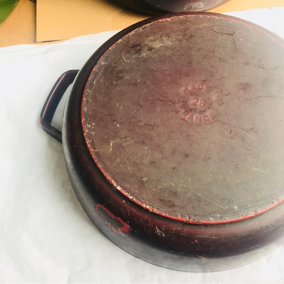 Staub skillet 13” brick red - Picture 11 of 14